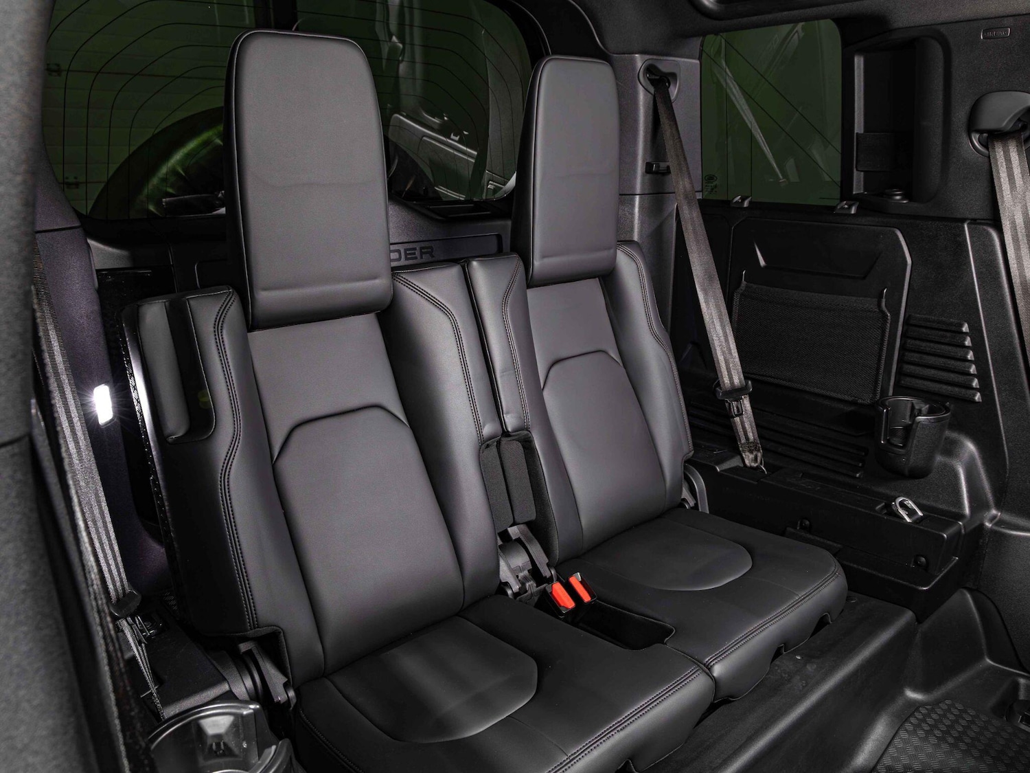 Used Land Rover Defender 110 2023 for sale - 77119918: Photo 4