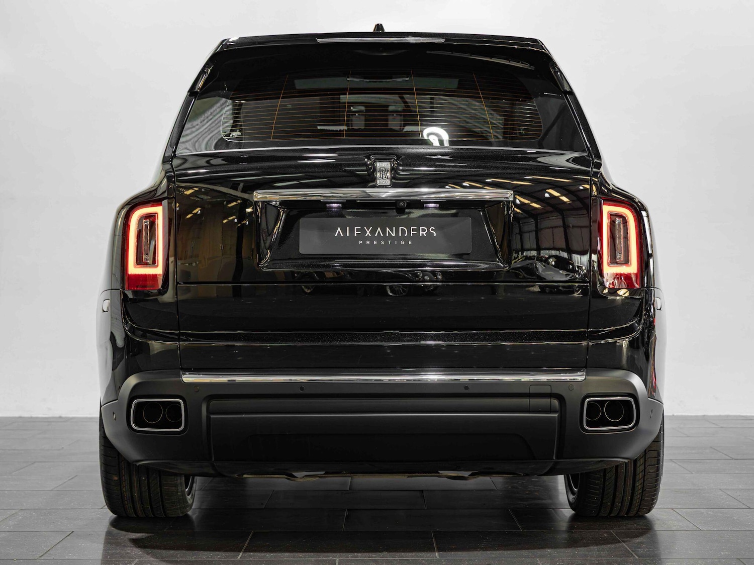 Used Rolls-Royce Cullinan for sale - 76832451: Photo 11