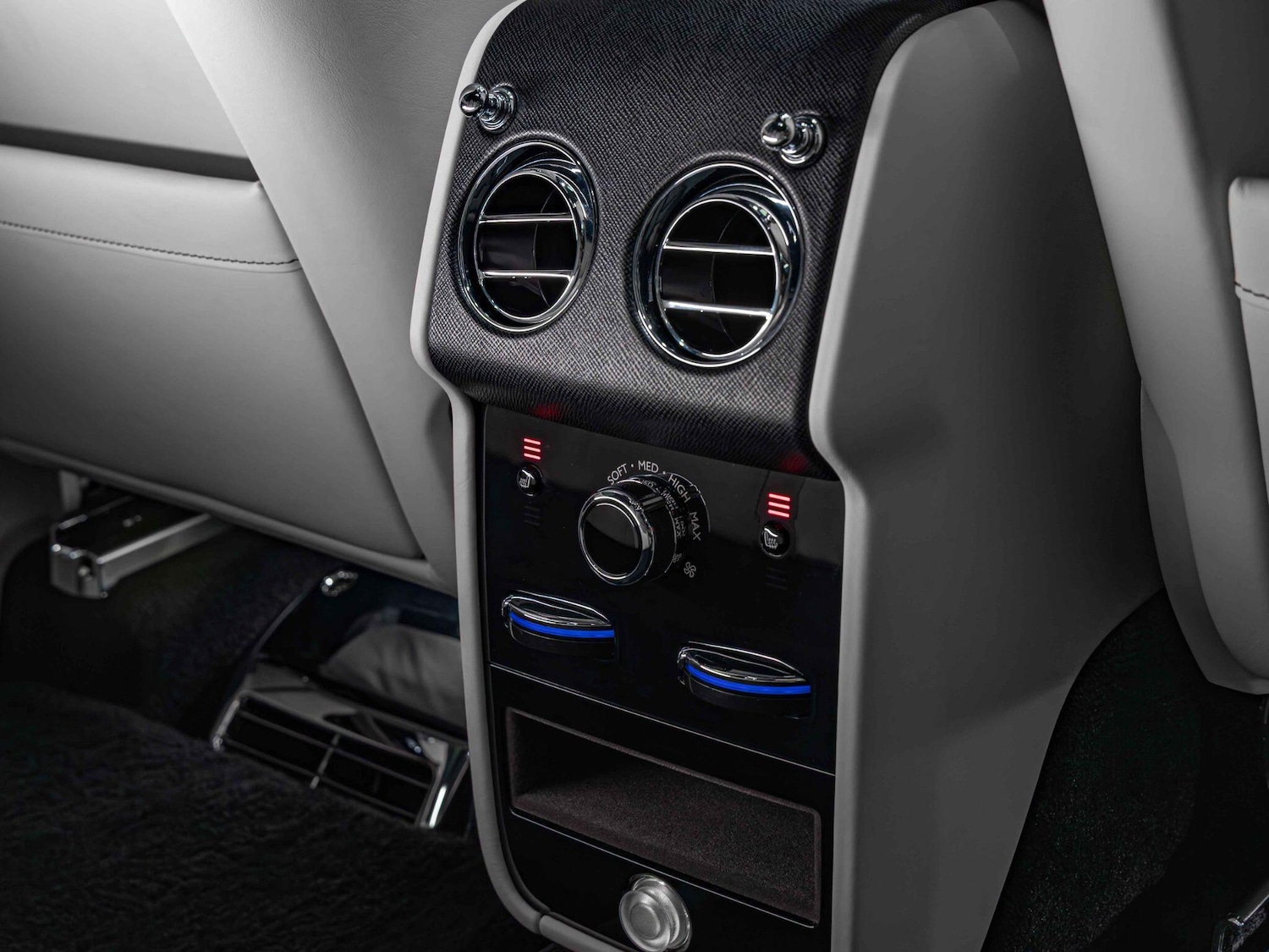 Used Rolls-Royce Cullinan for sale - 76832451: Photo 29