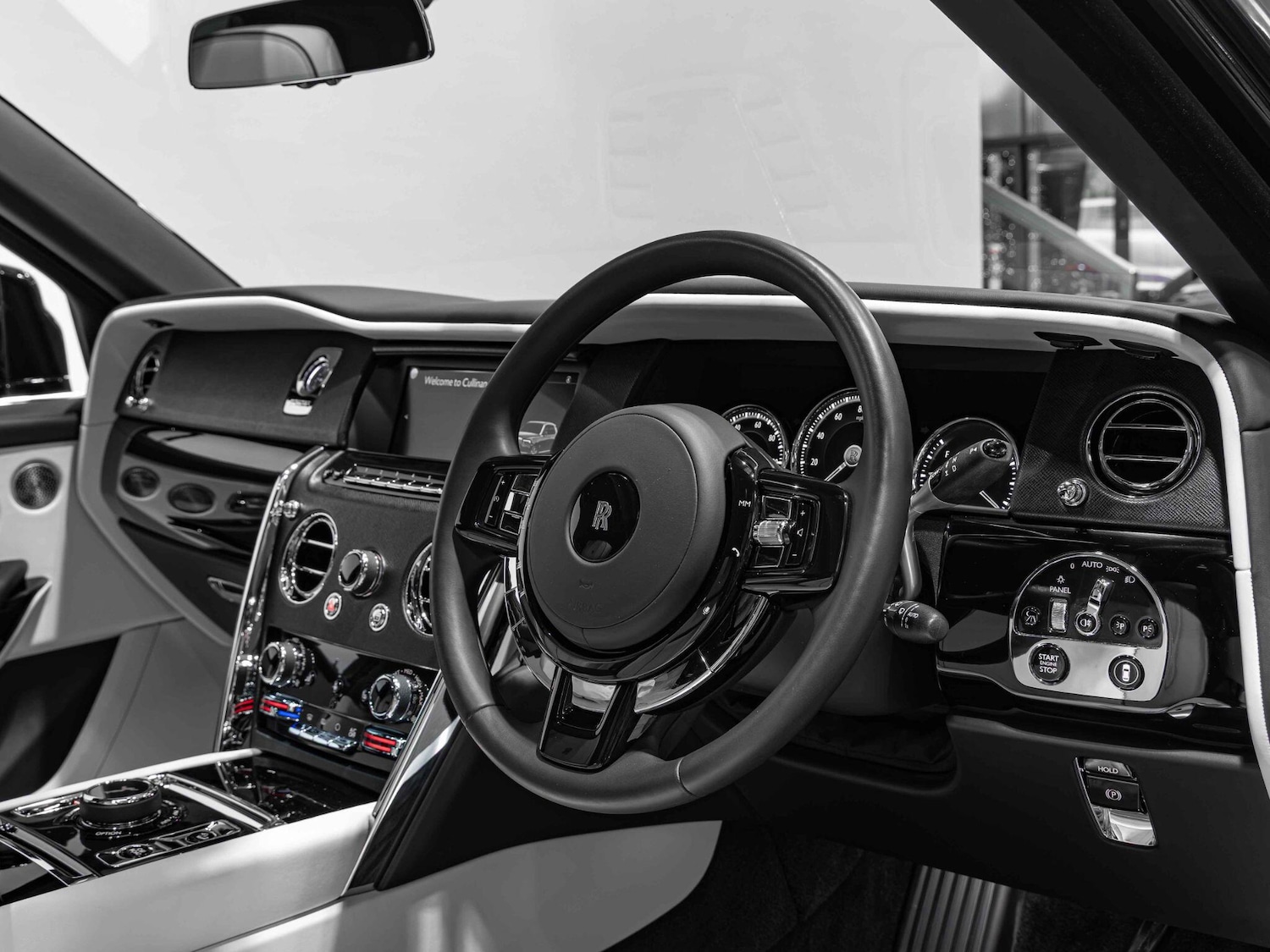 Used Rolls-Royce Cullinan for sale - 76832451: Photo 4