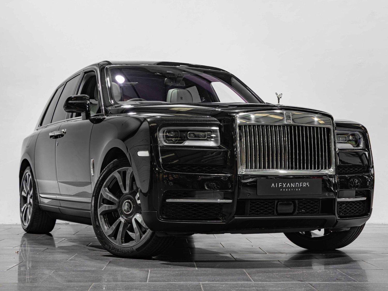 Used Rolls-Royce Cullinan for sale - 76832451: Photo 8