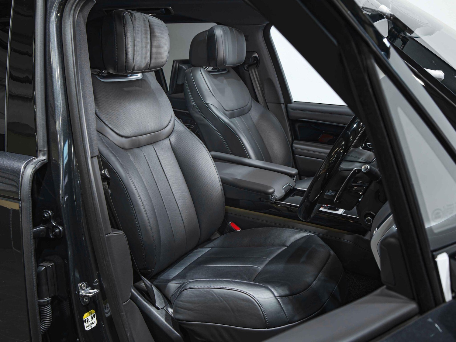 Used Land Rover Range Rover 2025 for sale - 77511097: Photo 2