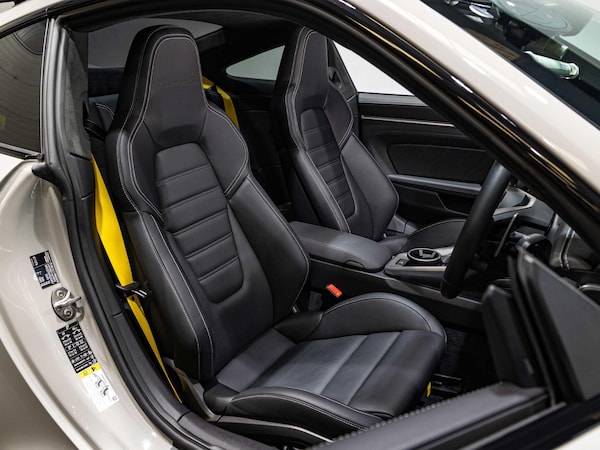 Used Porsche 911 2023 for sale - 76122456: Photo 2
