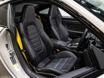 Used Porsche 911 2023 for sale - 76122456: Photo 2