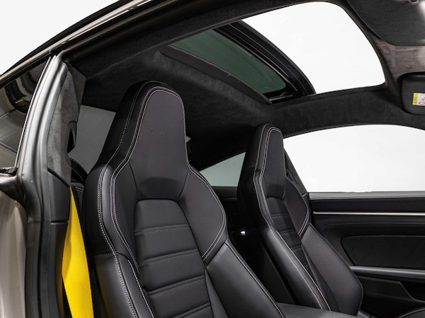 Used Porsche 911 2023 for sale - 76122456: Photo 3