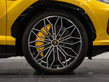 Used Lamborghini Urus 2025 for sale - 77468166: Photo