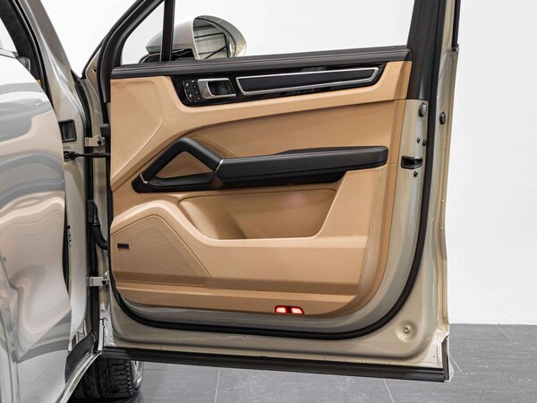 Used Porsche Cayenne 2022 for sale - 76189055: Photo 25