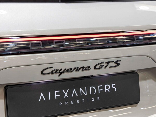 Used Porsche Cayenne 2022 for sale - 76189055: Photo 31