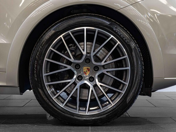 Used Porsche Cayenne 2022 for sale - 76189055: Photo 3
