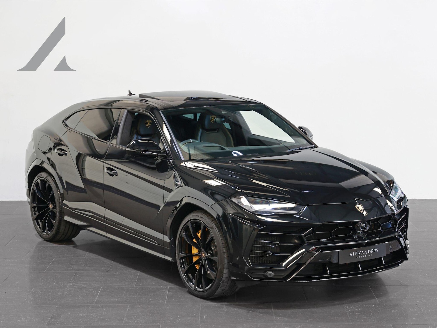 Used Lamborghini Urus 2021 for sale - 76549987: Photo 1