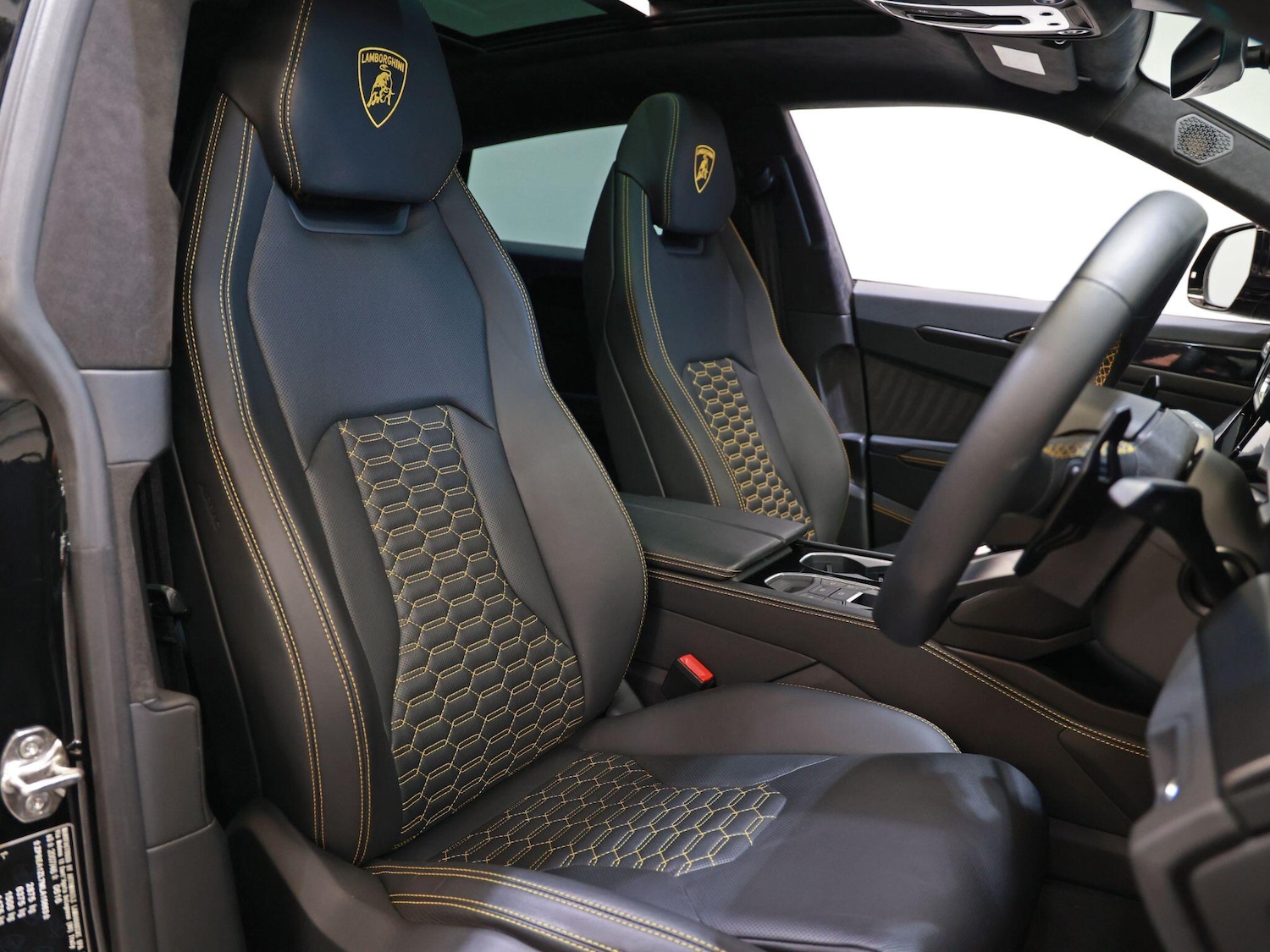 Used Lamborghini Urus 2021 for sale - 76549987: Photo 25