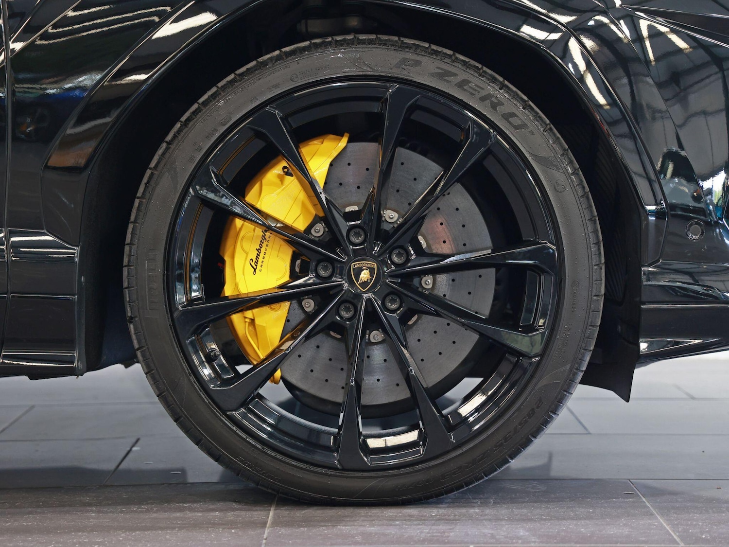 Used Lamborghini Urus 2021 for sale - 76549987: Photo 3