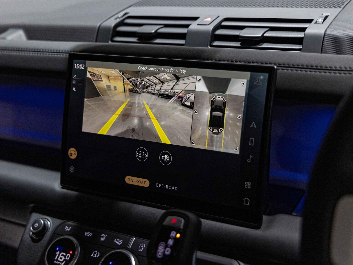 Used Land Rover Defender 2025 for sale - 76484626: Photo 13