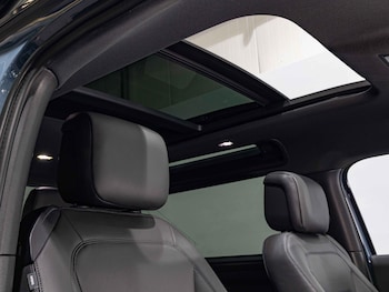 Used Land Rover Defender 2025 for sale - 76484626: Photo