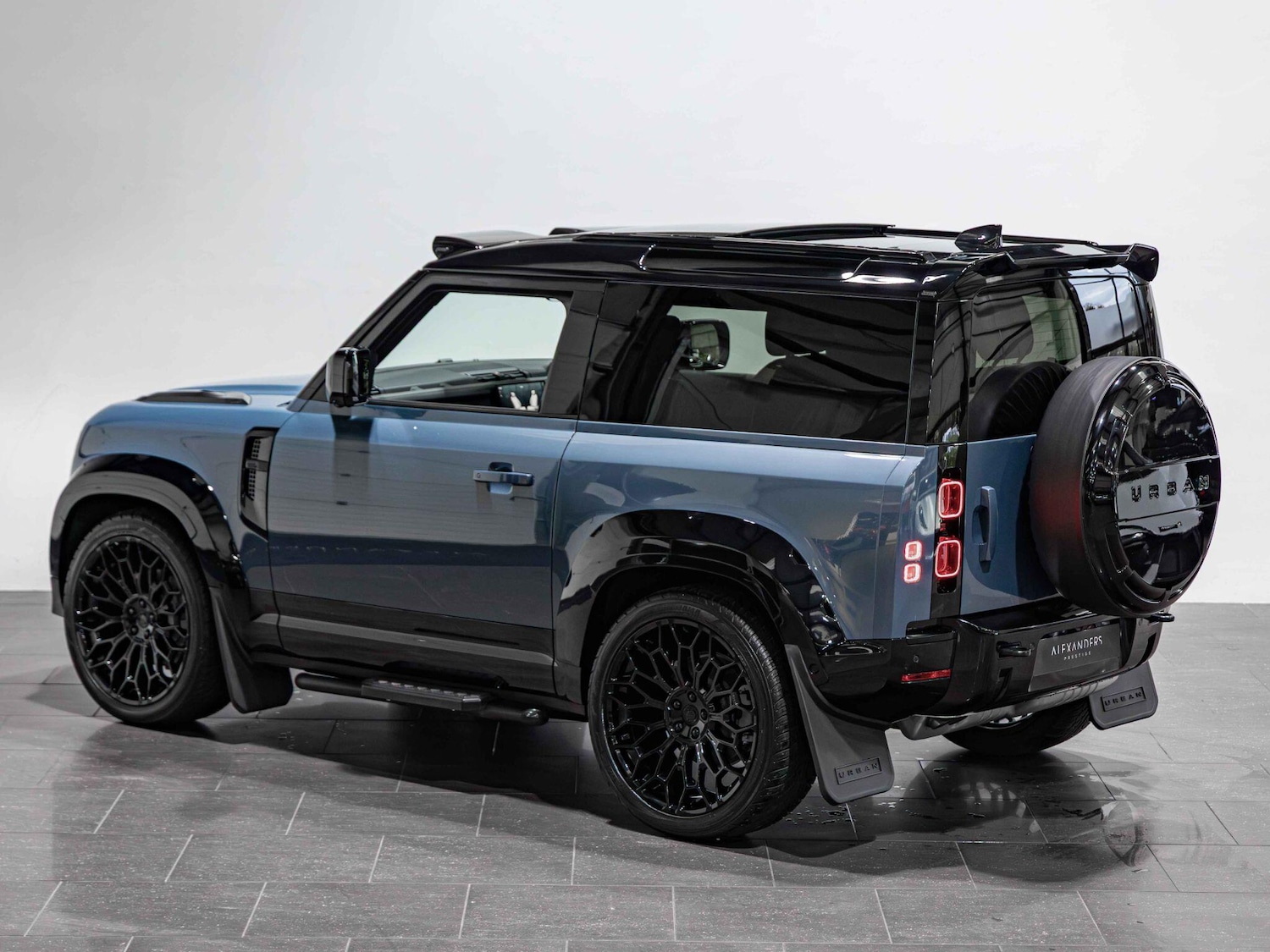 Used Land Rover Defender 2025 for sale - 76484626: Photo 6