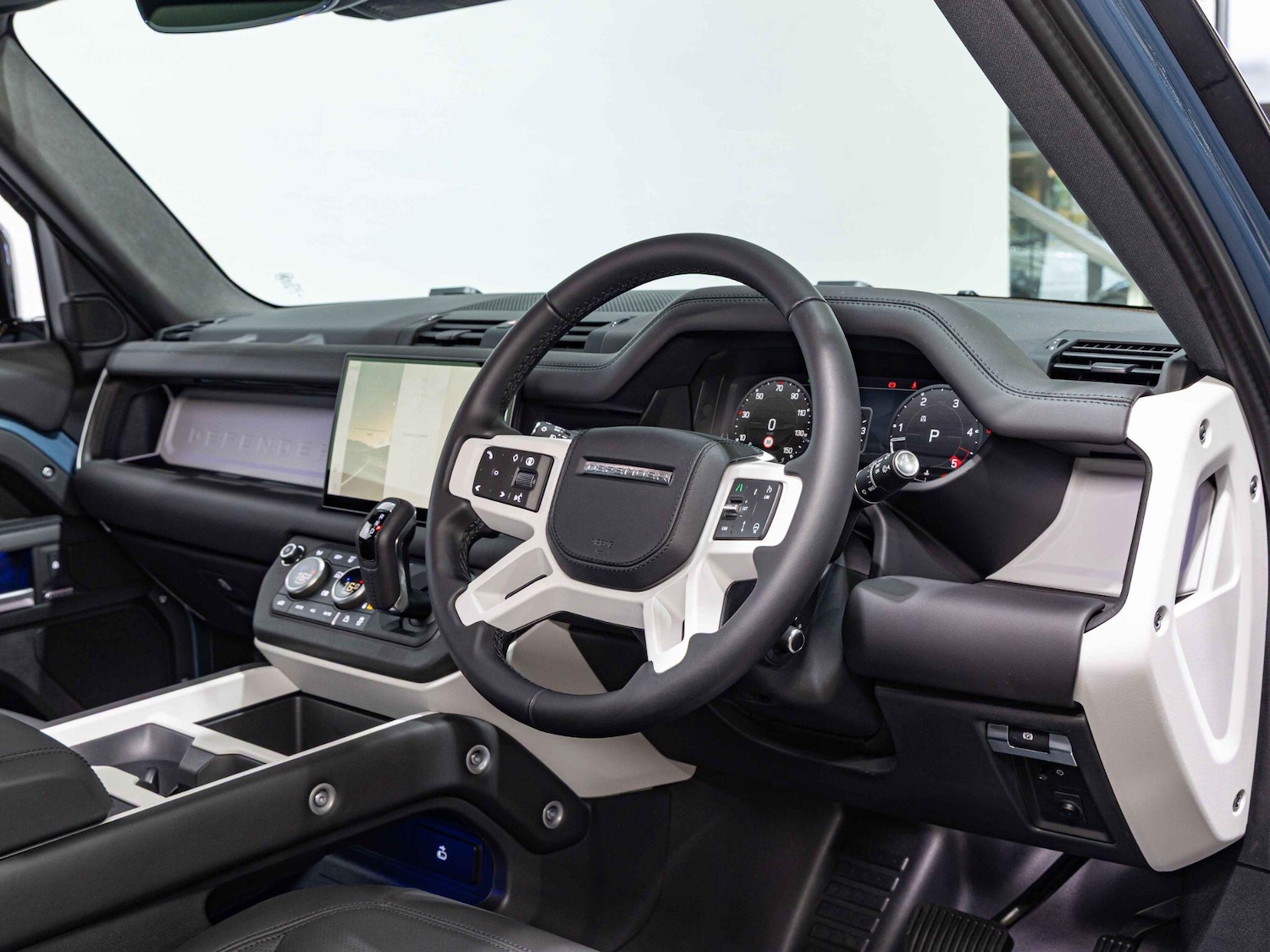 Used Land Rover Defender 2025 for sale - 76484626: Photo 7