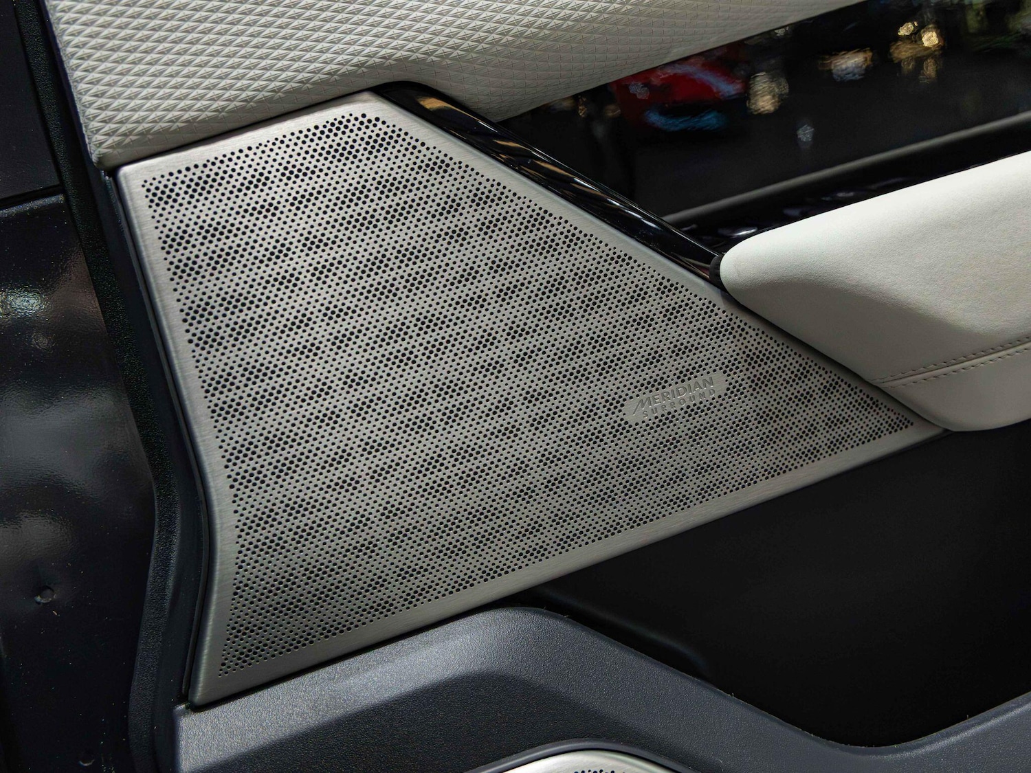 Used Land Rover Range Rover Velar 2023 for sale - 77081349: Photo 22