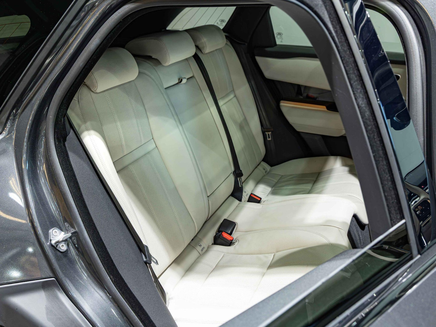 Used Land Rover Range Rover Velar 2023 for sale - 77081349: Photo 24