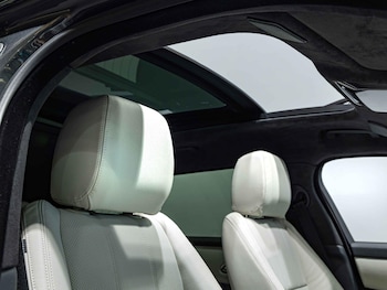 Used Land Rover Range Rover Velar 2023 for sale - 77081349: Photo