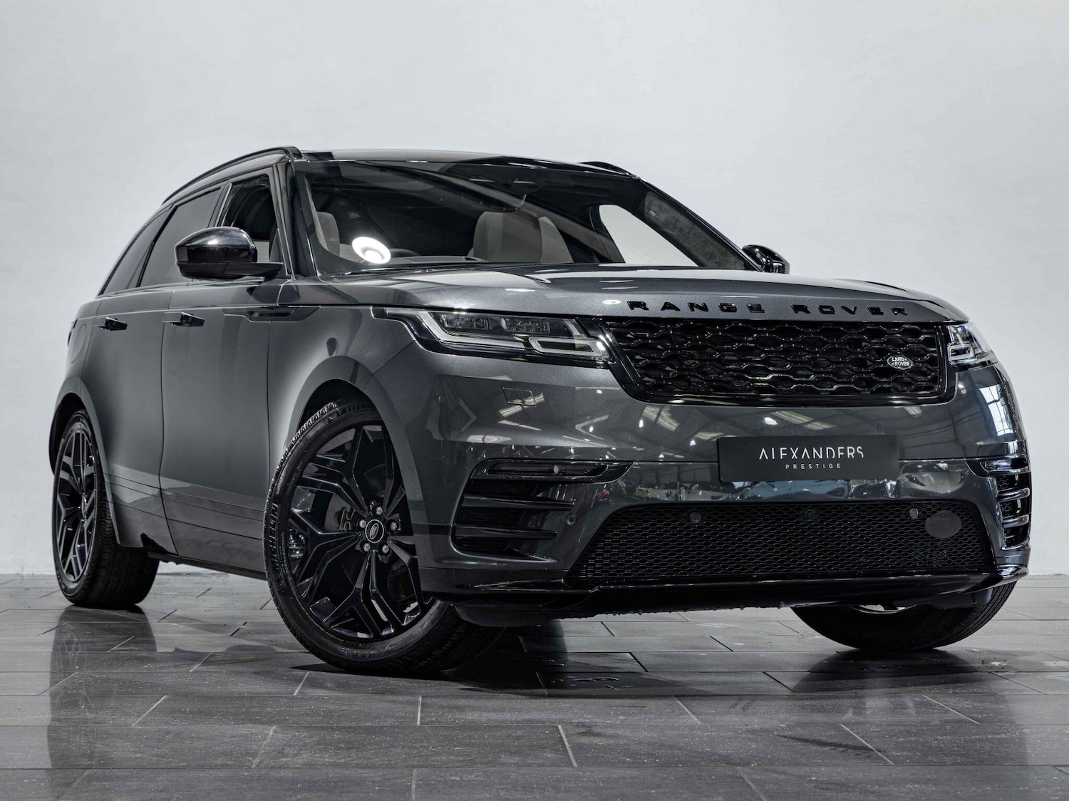 Used Land Rover Range Rover Velar 2023 for sale - 77081349: Photo 8