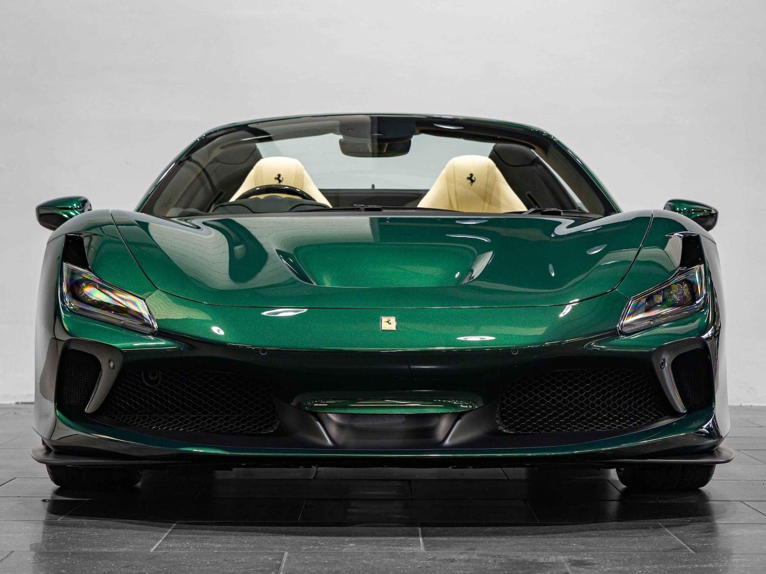 Used Ferrari F8 Spider 2023 for sale - 76990704: Photo 19