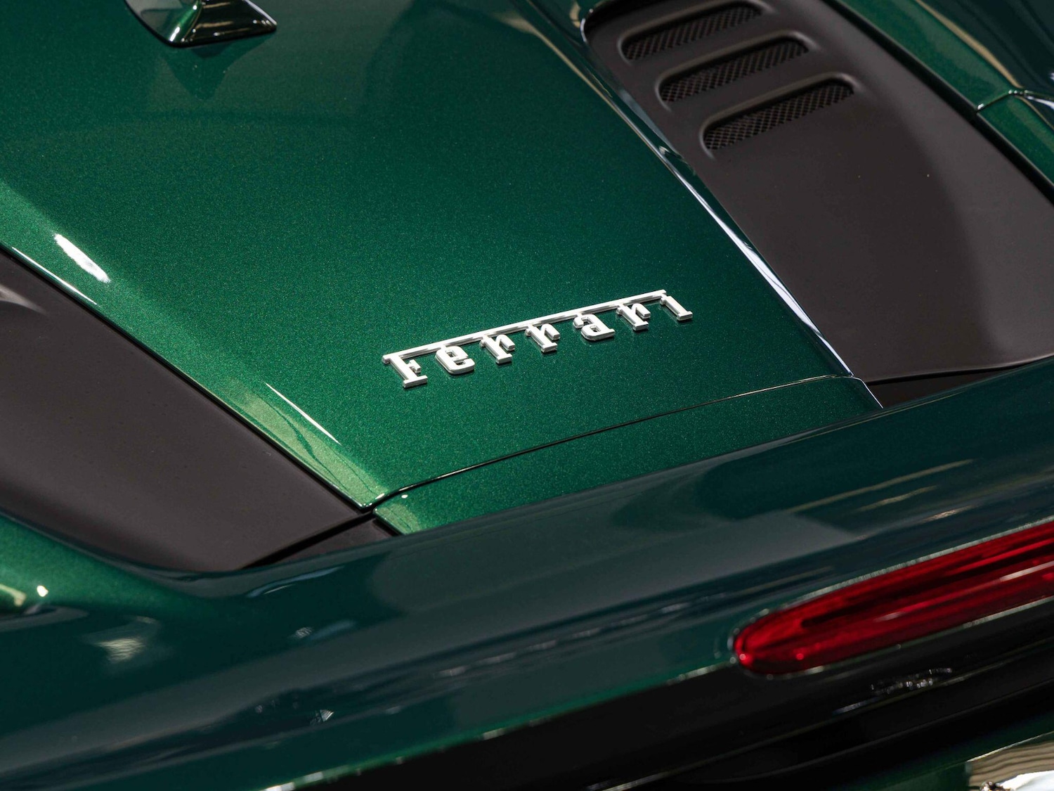 Used Ferrari F8 Spider 2023 for sale - 76990704: Photo 28