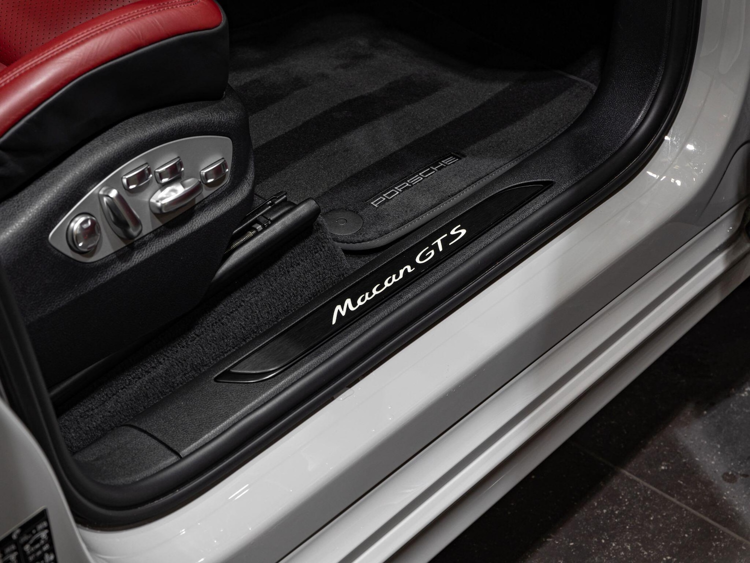 Used Porsche Macan for sale - 76997435: Photo 22