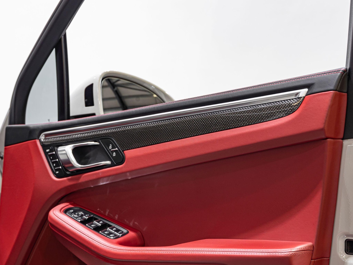 Used Porsche Macan for sale - 76997435: Photo 23