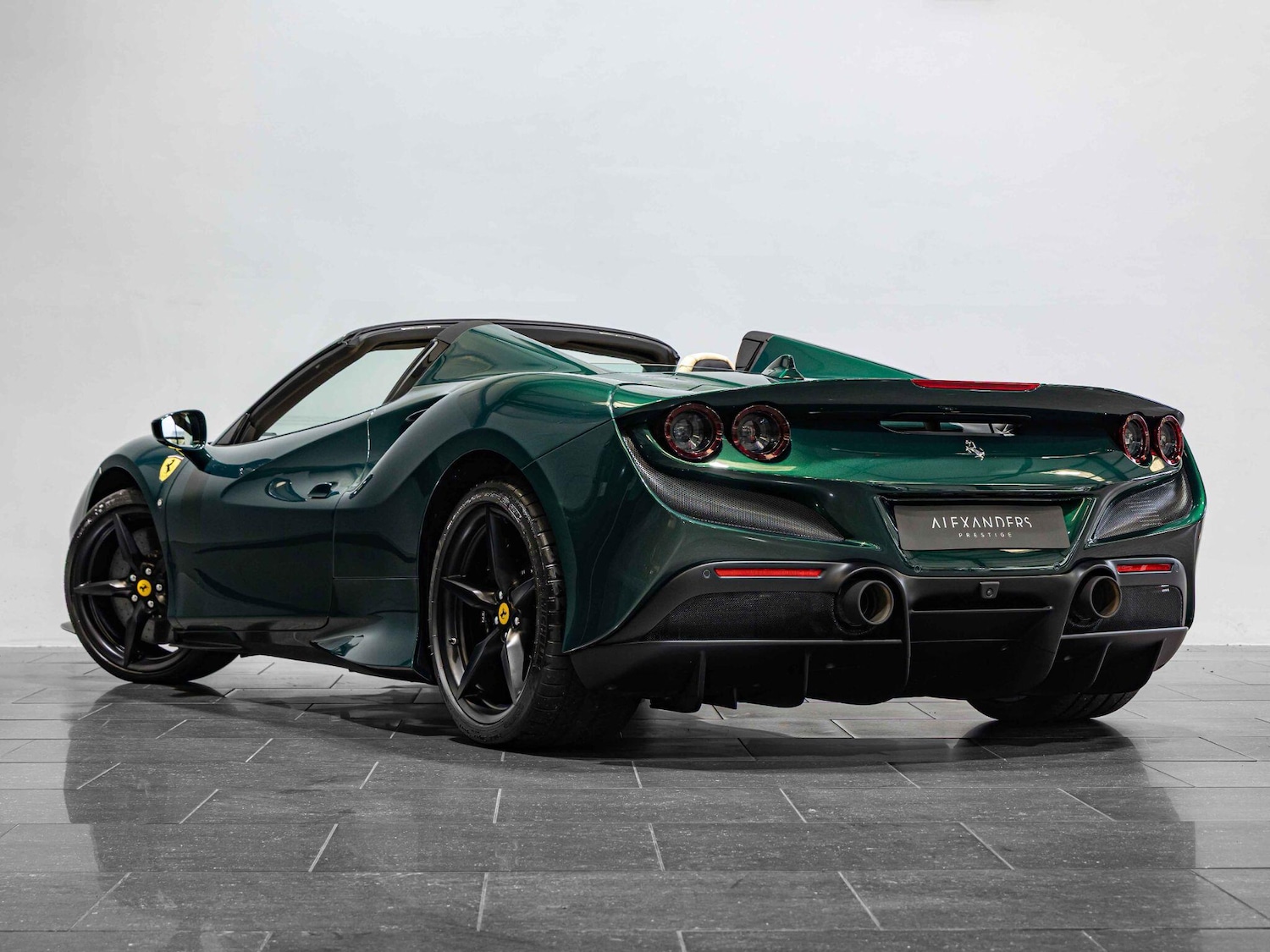 Used Ferrari F8 Spider 2023 for sale - 76584251: Photo 6