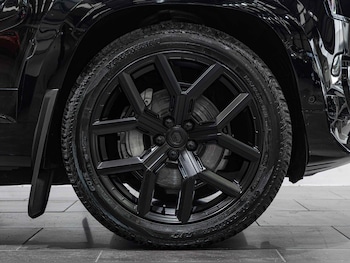 Used Land Rover Defender 90 2025 for sale - 76645193: Photo