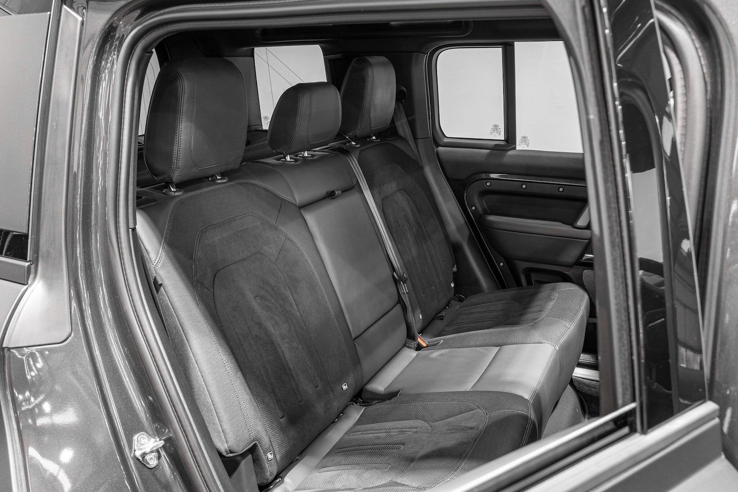 Used Land Rover Defender 110 for sale - 76997836: Photo 19