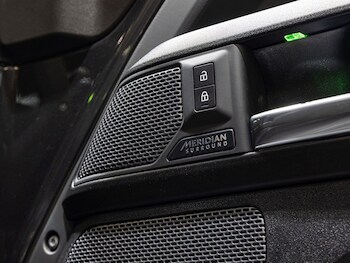 Used Land Rover Defender 110 2023 for sale - 76997836: Photo