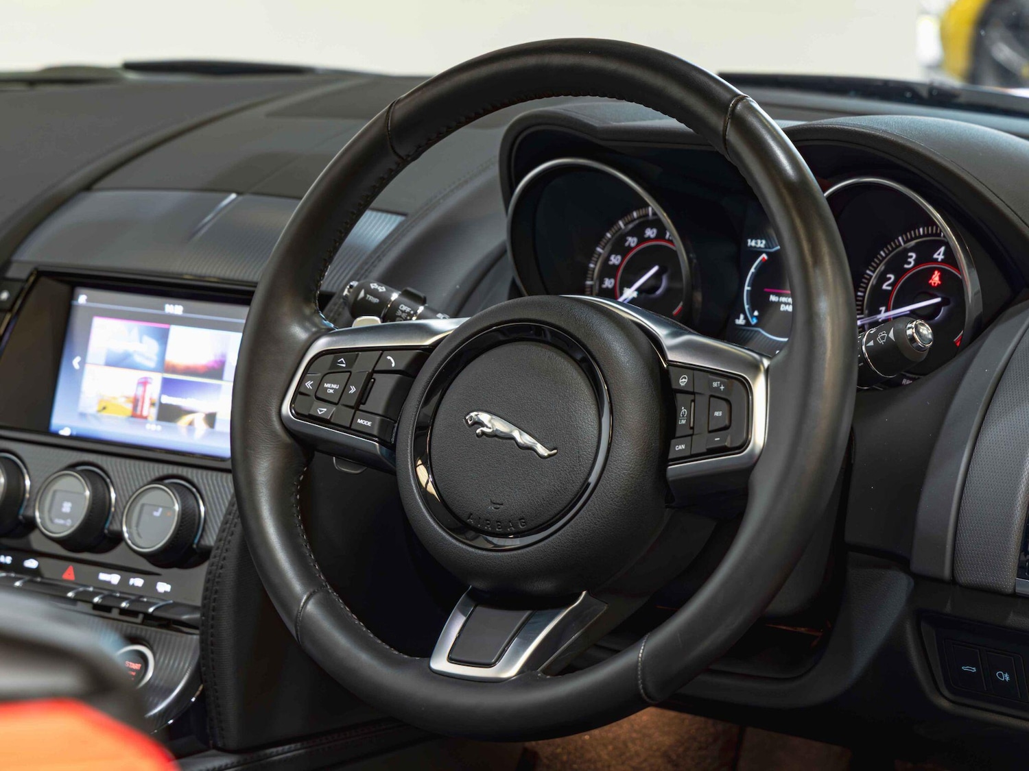 Used Jaguar F-Type 2019 for sale - 77657716: Photo 19