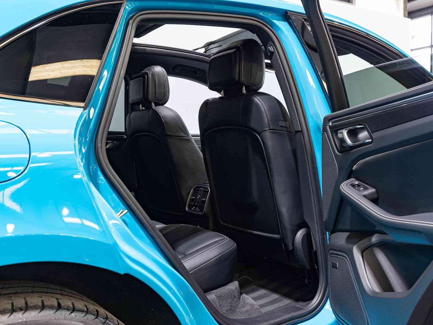 Used Porsche Macan 2022 for sale - 76549646: Photo 11