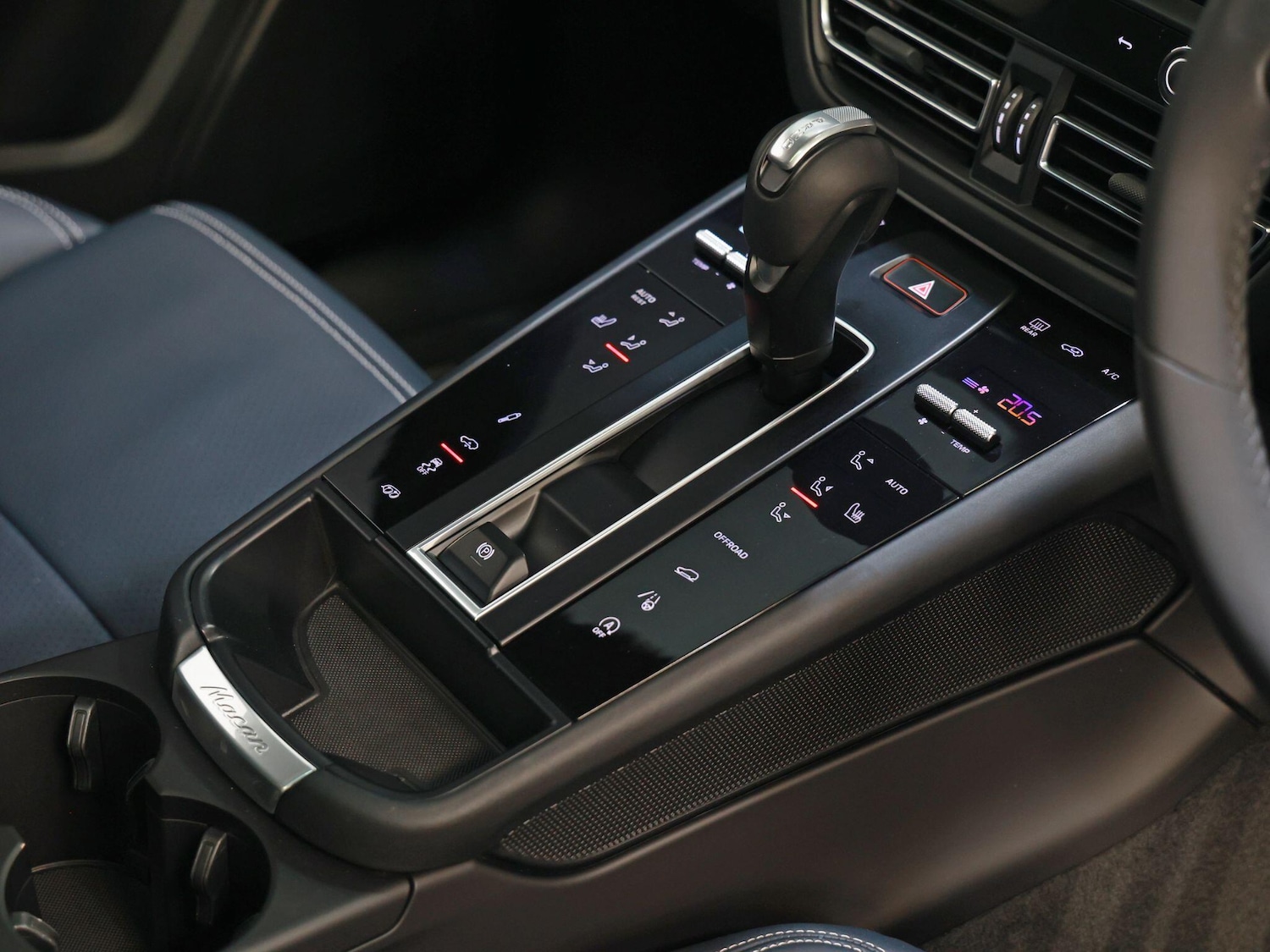 Used Porsche Macan 2023 for sale - 77155451: Photo 15