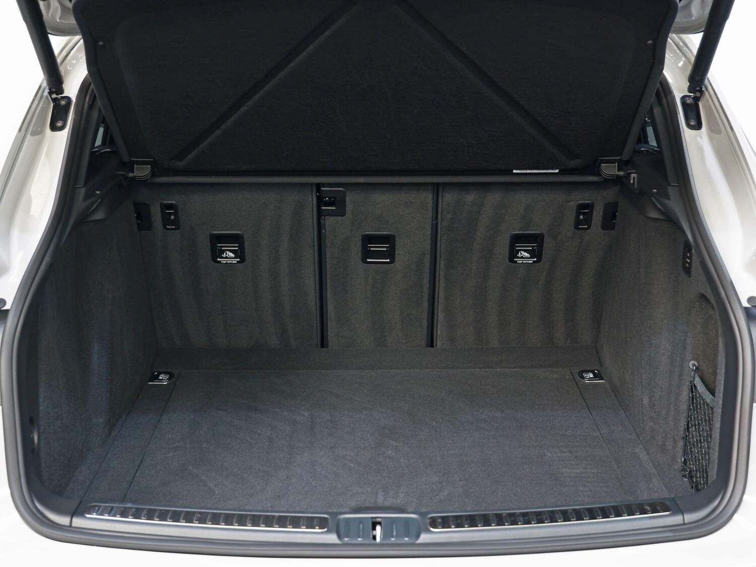 Used Porsche Macan 2023 for sale - 77155451: Photo 35