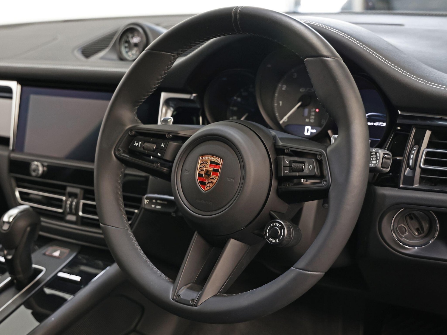 Used Porsche Macan 2023 for sale - 77155451: Photo 9