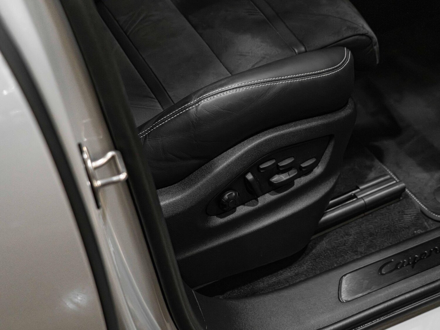 Used Porsche Cayenne for sale - 76151351: Photo 3