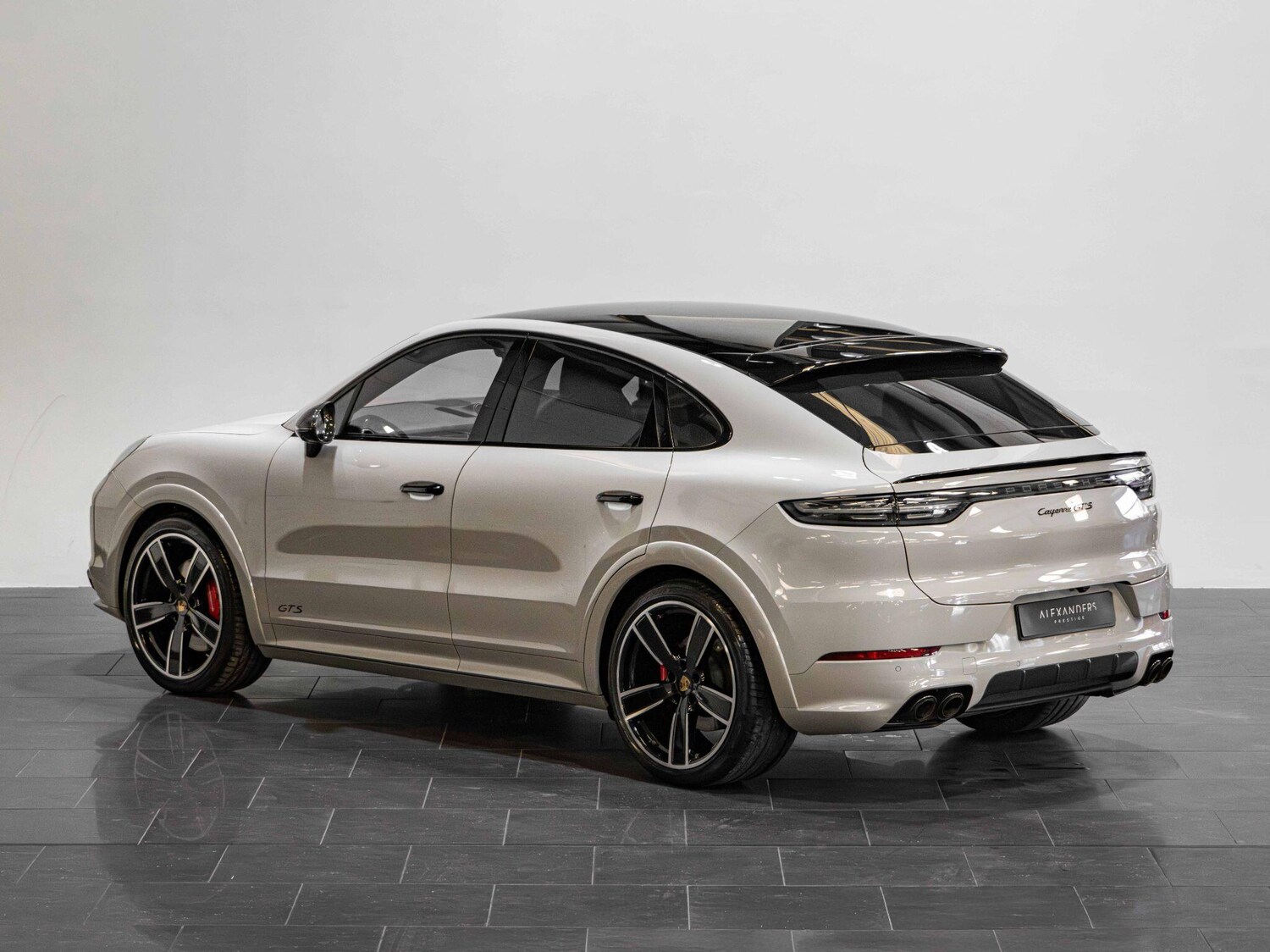 Used Porsche Cayenne for sale - 76151351: Photo 6