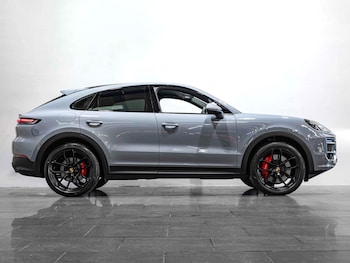 Used Porsche Cayenne 2024 for sale - 76715099: Photo