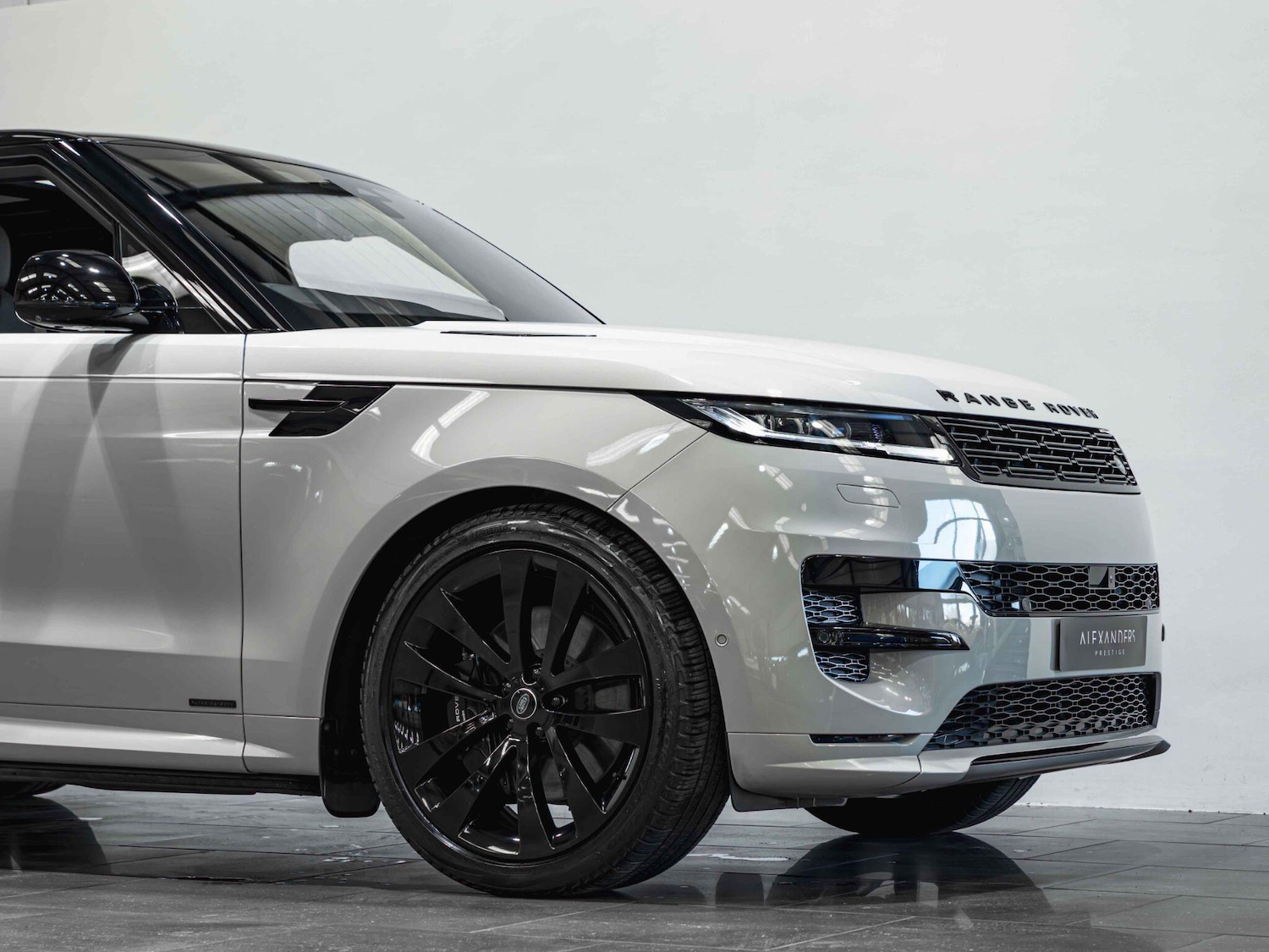 Used Land Rover Range Rover Sport 2023 for sale - 77684129: Photo 12