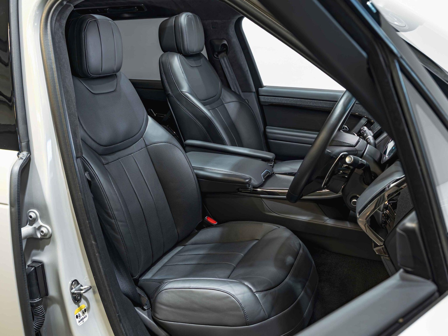 Used Land Rover Range Rover Sport 2023 for sale - 77684129: Photo 2