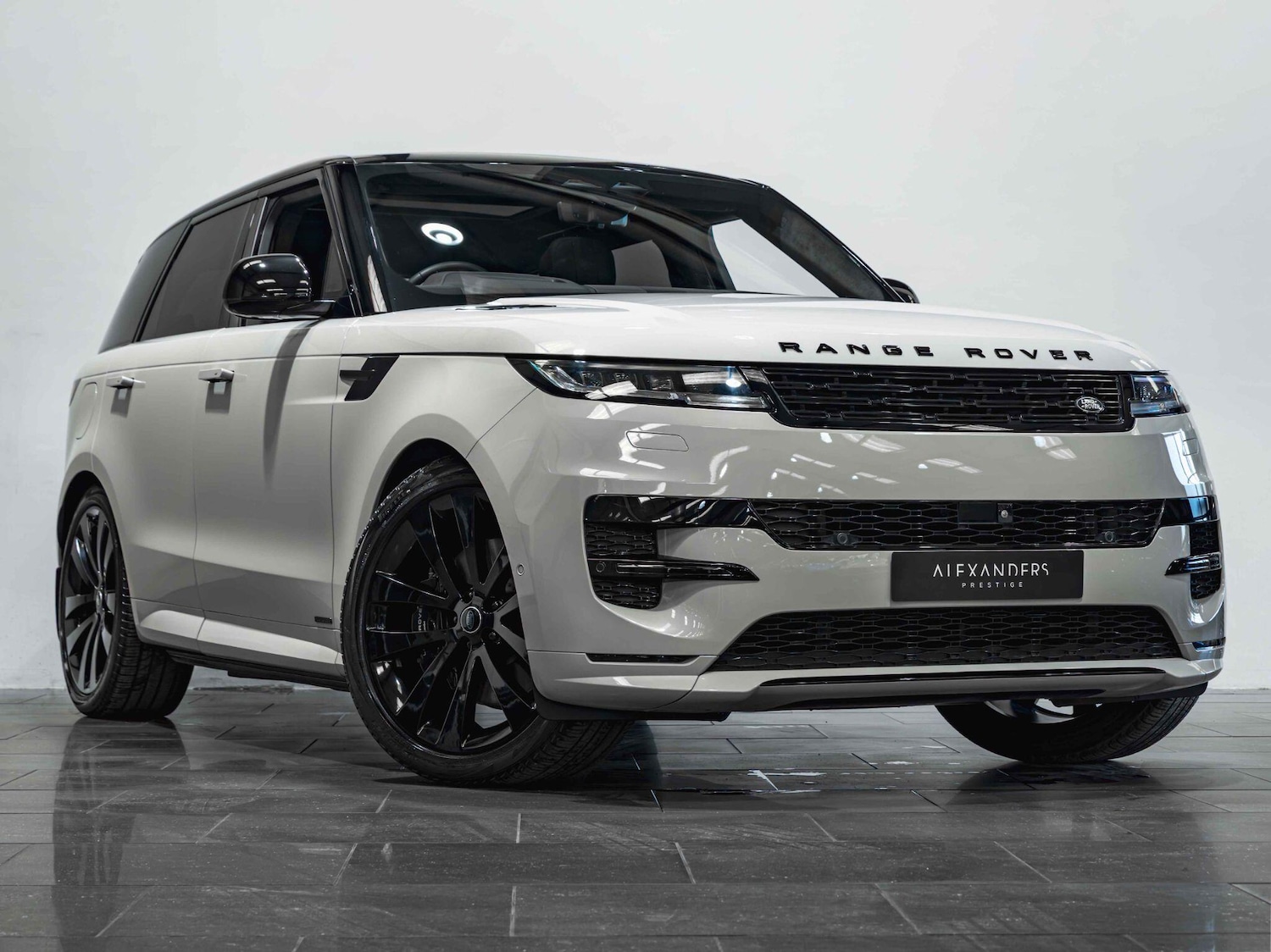 Used Land Rover Range Rover Sport 2023 for sale - 77684129: Photo 8