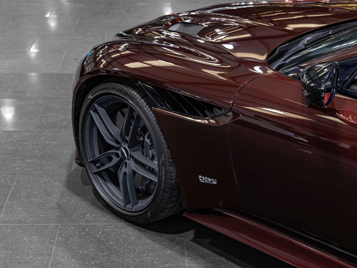 Used Aston Martin DBS 2018 for sale - 76295555: Photo 16