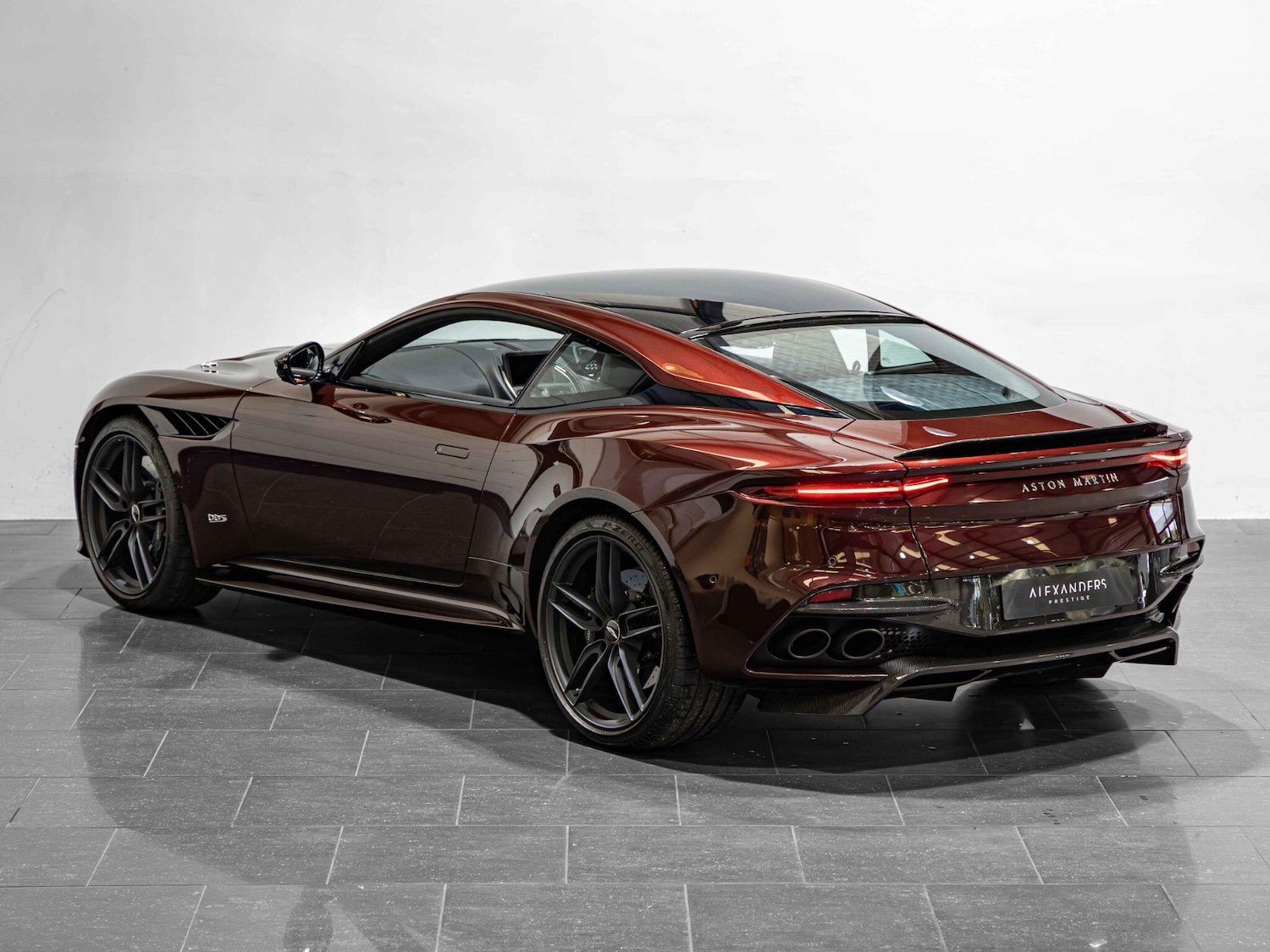 Used Aston Martin DBS 2018 for sale - 76295555: Photo 5