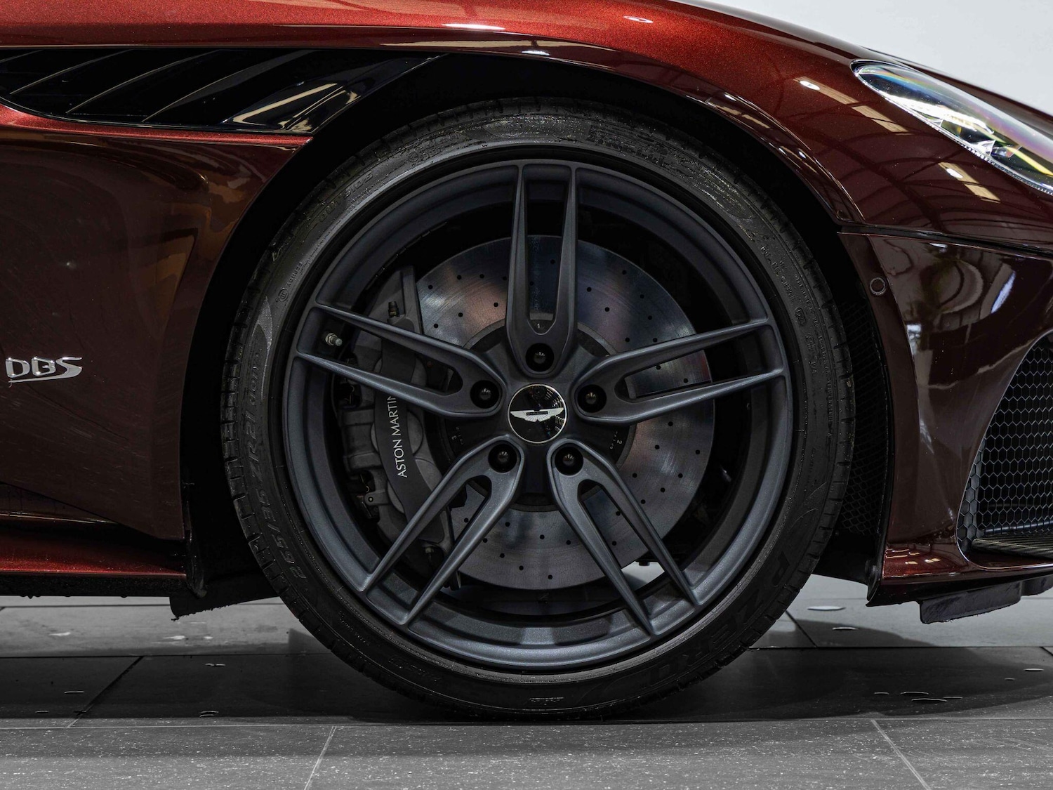 Used Aston Martin DBS 2018 for sale - 76295555: Photo 7