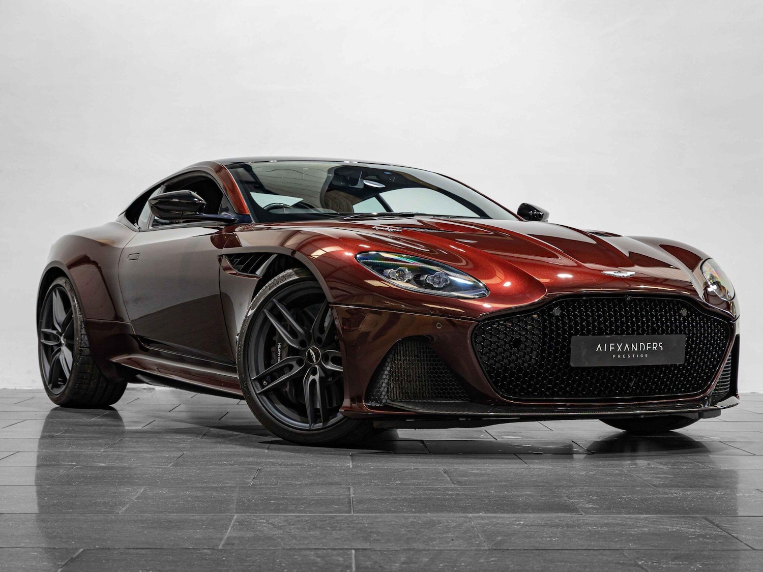 Used Aston Martin DBS 2018 for sale - 76295555: Photo 8