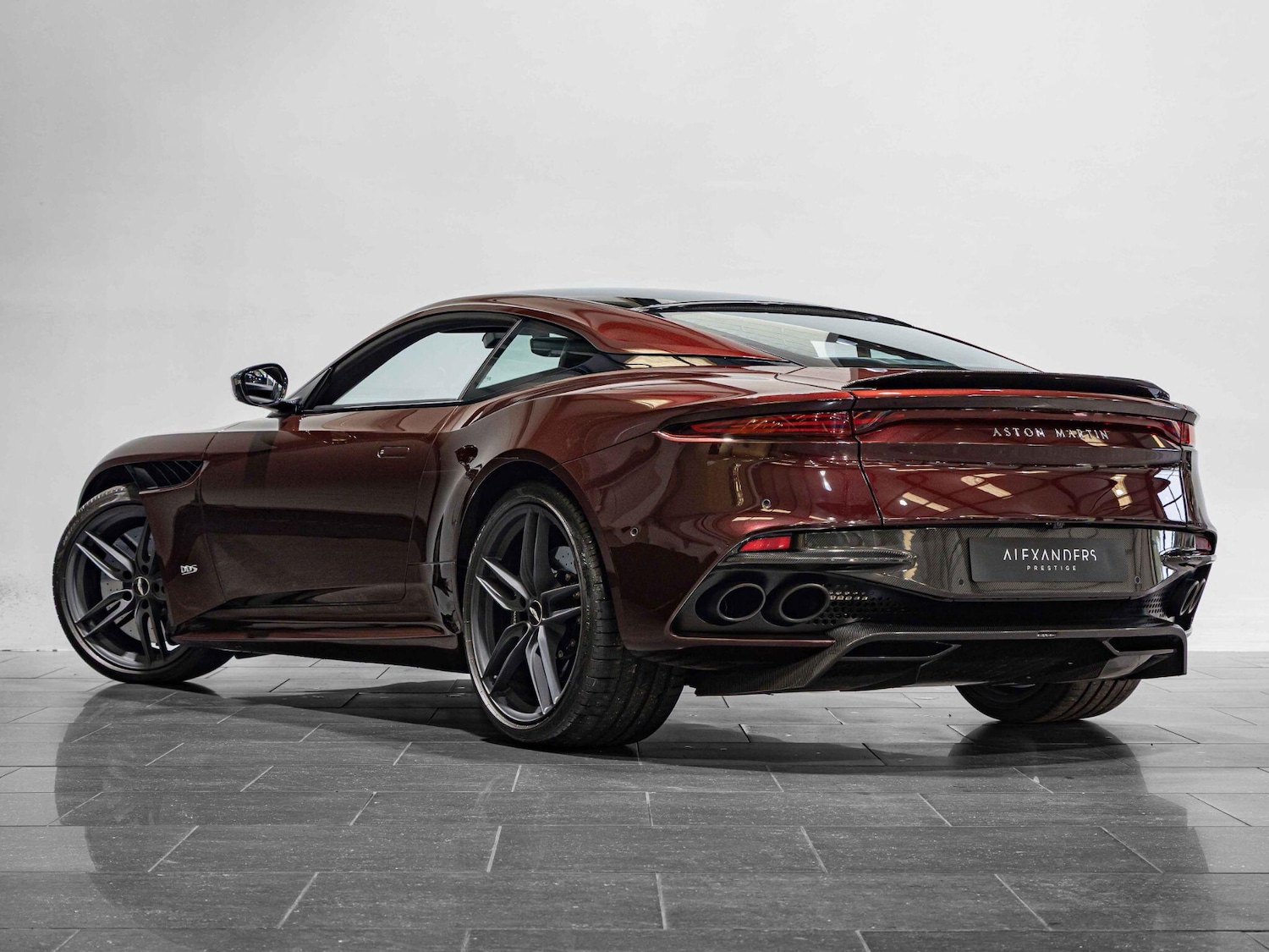 Used Aston Martin DBS 2018 for sale - 76295555: Photo 9