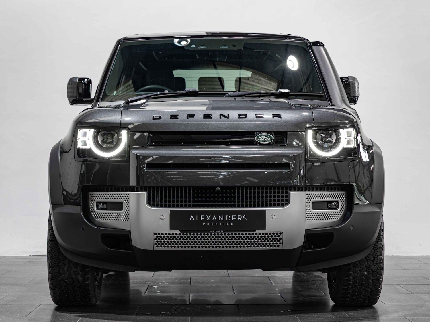 Used Land Rover Defender 2023 for sale - 76996457: Photo 18