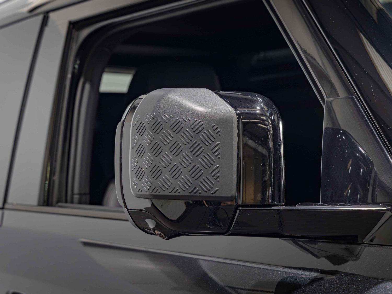 Used Land Rover Defender 2023 for sale - 76996457: Photo 23